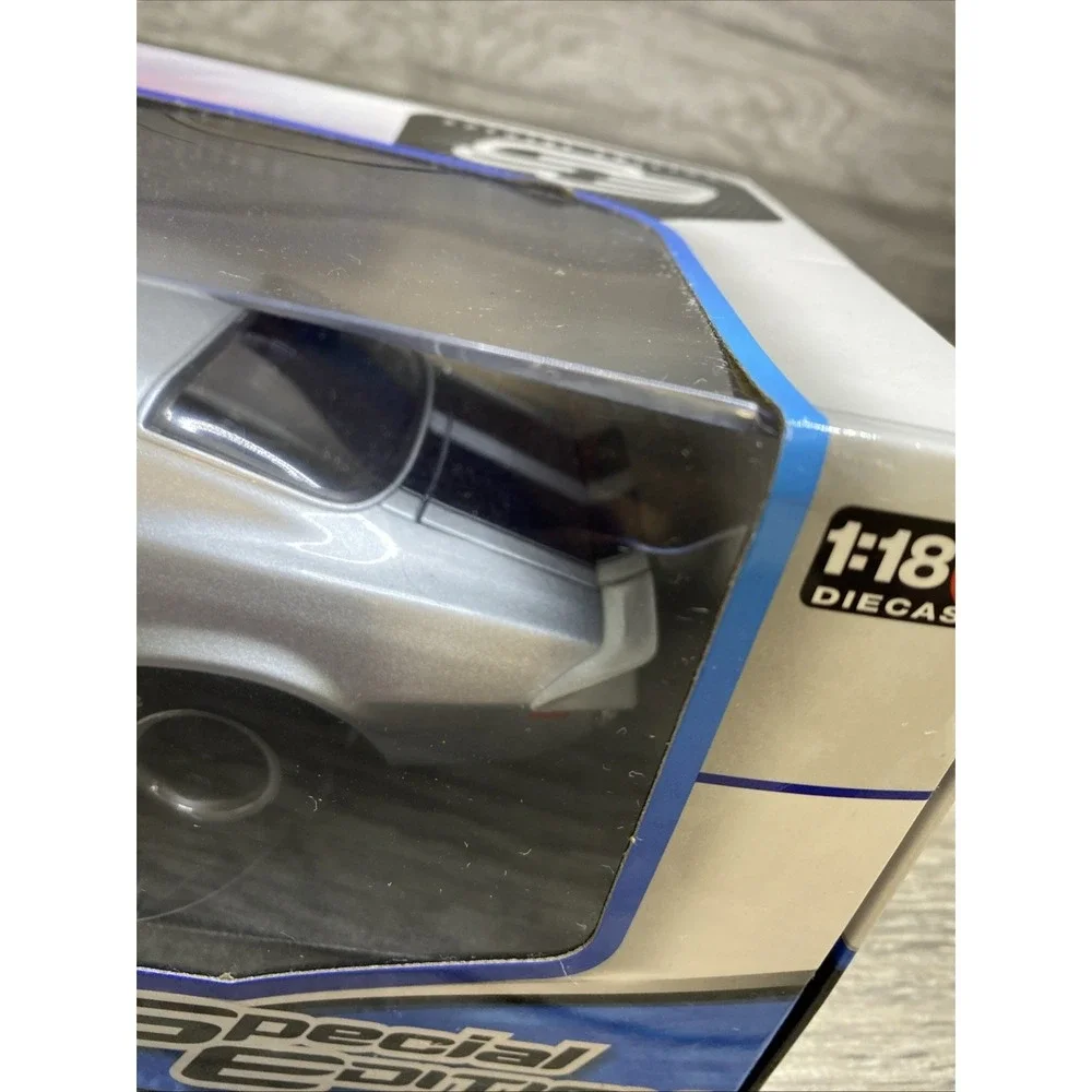 Maisto 1:18 Die-Cast Special Edition Grey 1971 Chevrolet Camaro - New